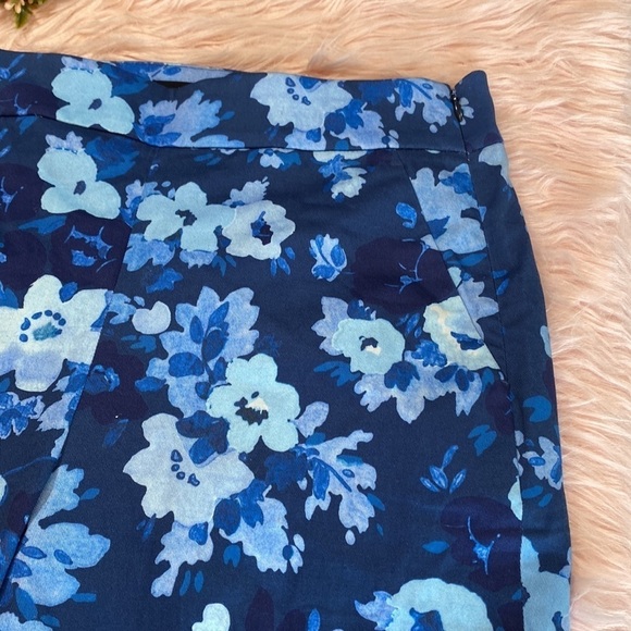 J. Crew High Rise Ankle Crop Remi Blue Floral Pants sz 8 - Picture 6 of 13